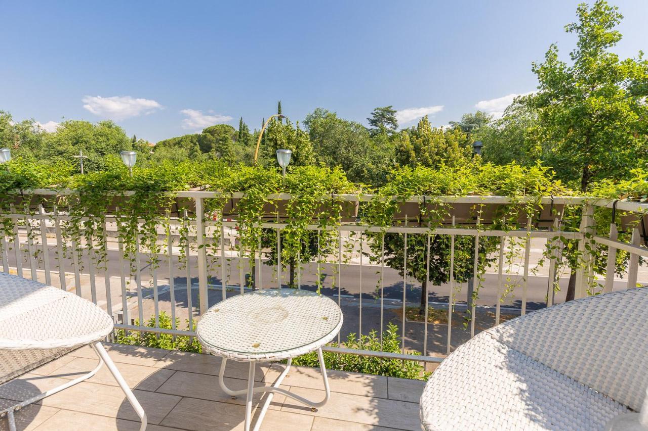 Crys: Apartments, Holiday, Business, Blu Verona Exterior foto